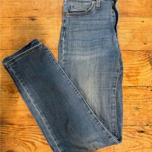 Universal Thread Light Blue High-Rise Jeans